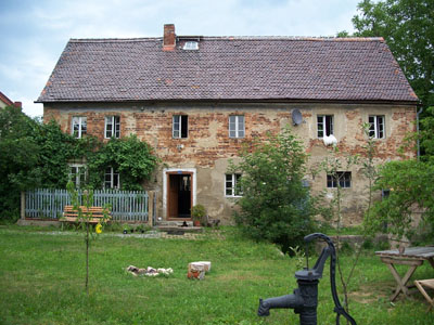 Blick auf Scheune-Wohnhaus2